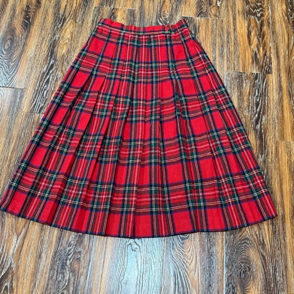 Source Unknown Dresses & Skirts - Women’s Size 10 Pleated Red Plaid Wool Skirt M L Vintage Wardrobe Maker Tartan